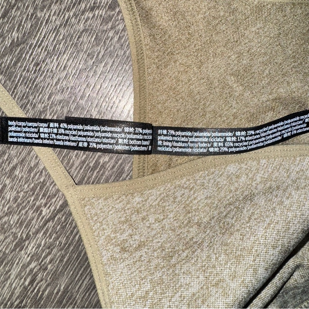 PINK Active Victoria Secret’s‎ Seamless Crop Tank Sports Bra Green Women’s Small - Picture 7 of 8
